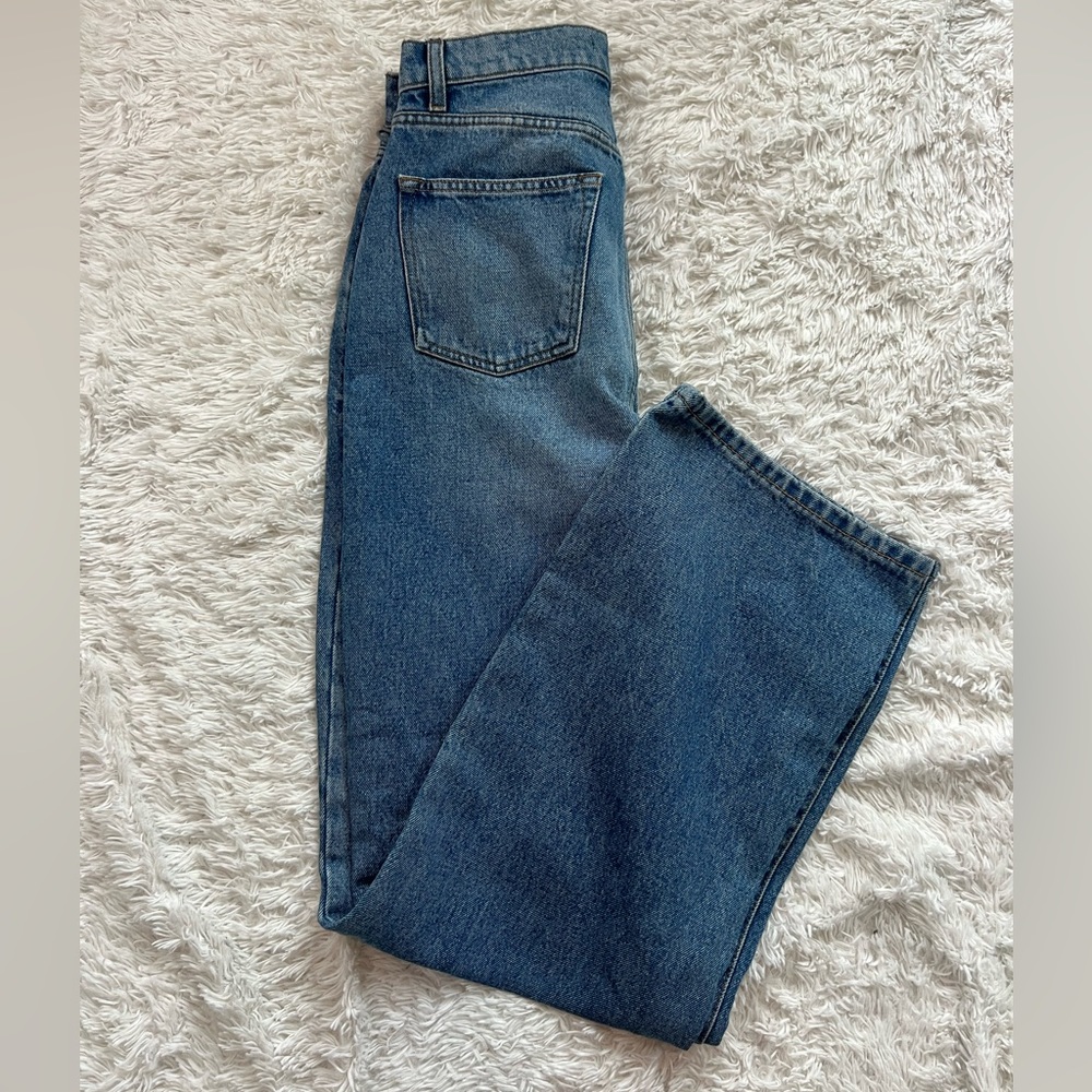 Betro Simone High Rise Straight Legs Jeans